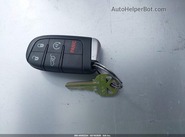 1C4RJFBG9HC872446 2017 JEEP GRAND CHEROKEE Черный Вид панели приборов