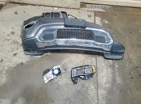 1C4RJFBGXJC435237 2018 JEEP GRAND Gray Widok naklejki z numerem VIN
