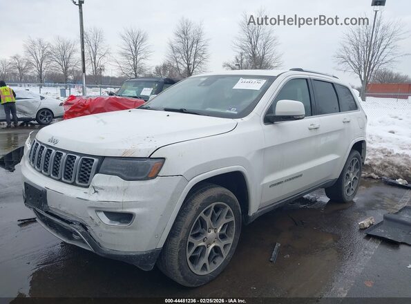 1C4RJFBT8JC250973 2018 JEEP GRAND CHEROKEE Белый Передняя левая четверть