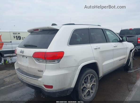 1C4RJFBT8JC250973 2018 JEEP GRAND CHEROKEE Белый Задняя правая четверть
