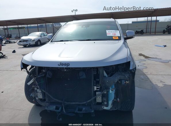 1C4RJFCG1LC251824 2020 JEEP GRAND CHEROKEE Серебряный Вид задней части салона