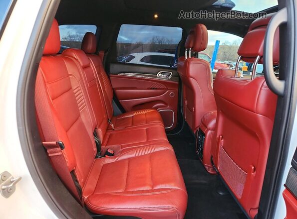 1C4RJFN94JC331923 2018 JEEP GRAND Белый Вид задней части салона