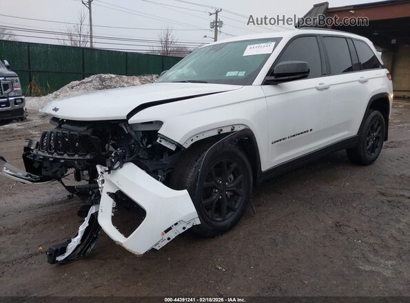 1C4RJHAG5SC285519 2025 JEEP GRAND CHEROKEE Белый Вид спереди