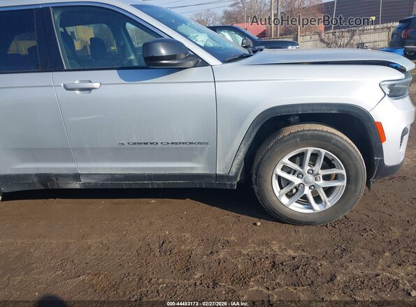 1C4RJHAG9RC699574 2024 JEEP GRAND CHEROKEE Серебряный Вид задней части салона