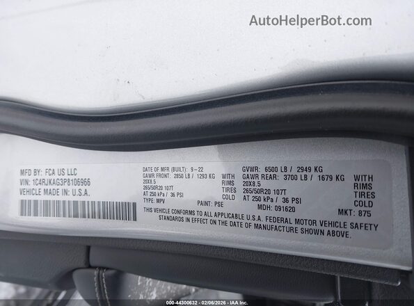 1C4RJKAG3P8106966 2023 JEEP GRAND CHEROKEE L Серебряный Вид подкапотного пространства