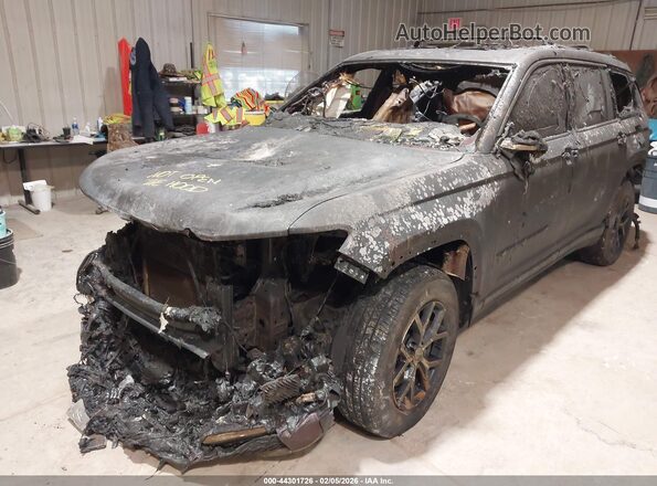 1C4RJKBG6P8876366 2023 JEEP GRAND CHEROKEE L Красный Вид спереди