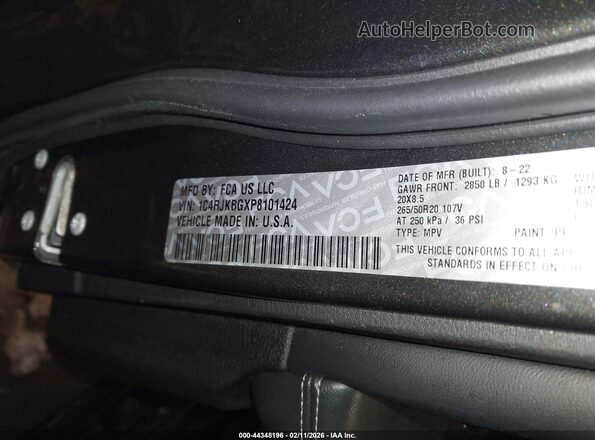 1C4RJKBGXP8101424 2023 JEEP GRAND CHEROKEE L Черный Вид подкапотного пространства