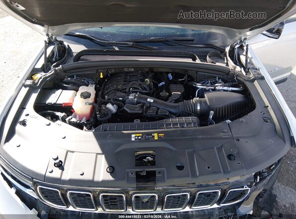 1C4RJKBGXR8553327 2024 JEEP GRAND CHEROKEE L Silver Вид ззаду