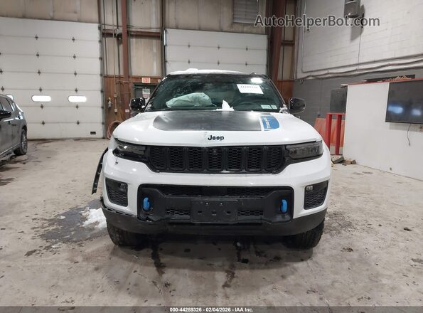 1C4RJYC65P8807631 2023 JEEP GRAND CHEROKEE 4XE Белый Вид щитка приборов