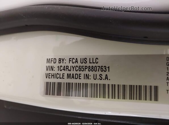1C4RJYC65P8807631 2023 JEEP GRAND CHEROKEE 4XE Белый Вид подкапотного пространства