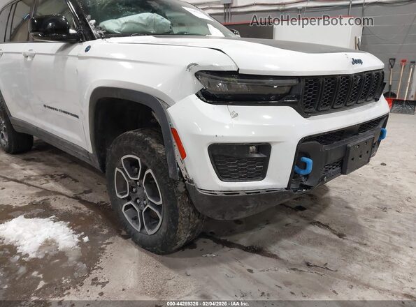 1C4RJYC65P8807631 2023 JEEP GRAND CHEROKEE 4XE Белый Вид спереди