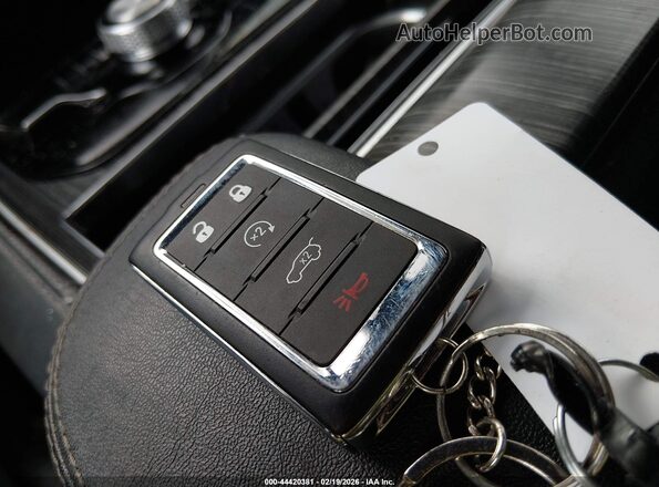 1C4SJSBP2RS131895 2024 JEEP WAGONEER L Красный Вид панели приборов