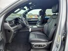 2025 Jeep Wagoneer L Series Ii Серебряный vin: 1C4SJSBP2SS527329