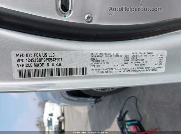 1C4SJSBP9PS543907 2023 JEEP WAGONEER L Silver Widok komory silnika