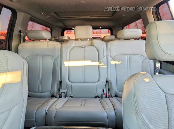 1C4SJVAP2PS562057 2023 JEEP WAGONEER White Widok tylnych siedzeń