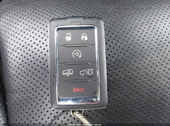 1C4SJVFP4RS105522 2024 JEEP GRAND WAGONEER Серебряный Вид панели приборов