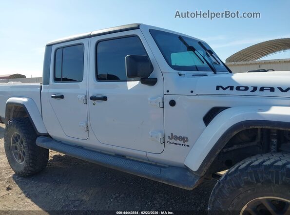 1C6HJTFG1LL107459 2020 JEEP GLADIATOR White Widok wnętrza z tyłu