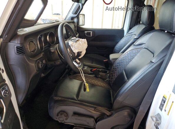 1C6HJTFG2PL528547 2023 JEEP GLADIATOR Белый Вид салона спереди