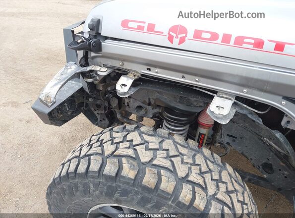 1C6HJTFG5LL138360 2020 JEEP GLADIATOR Серебряный Вид спереди