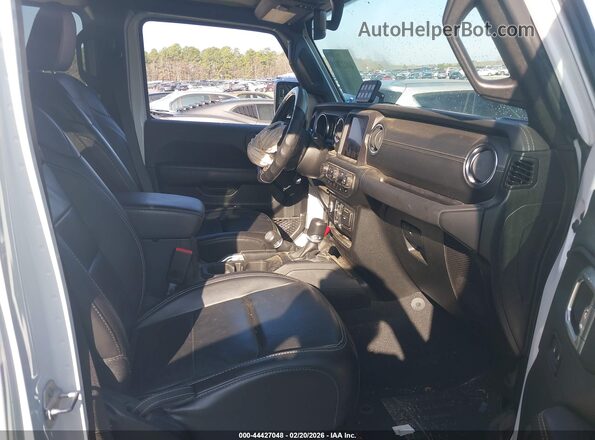 1C6HJTFG8ML541105 2021 JEEP GLADIATOR Белый Вид салона спереди
