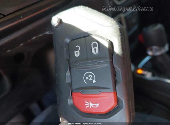 1C6PJTAG2SL539592 2025 JEEP GLADIATOR Серый Вид панели приборов