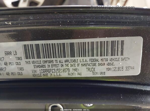 1C6RR6FG3JS210979 2018 RAM 1500 Gray Շարժիչի բաժամունքի տեսք