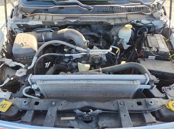 1C6RR6TT4KS682644 2019 RAM 1500 White Widok wnętrza z tyłu