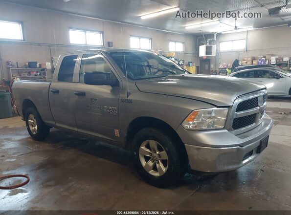 1C6RR7FG2NS199517 2022 RAM 1500 CLASSIC Серебряный Вид задней части салона
