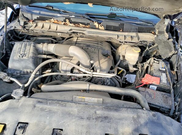 1C6RR7FT3HS575143 2017 RAM 1500 Синий Вид задней части салона