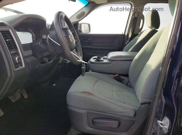 1C6RR7FT3HS575143 2017 RAM 1500 Синий Вид салона спереди
