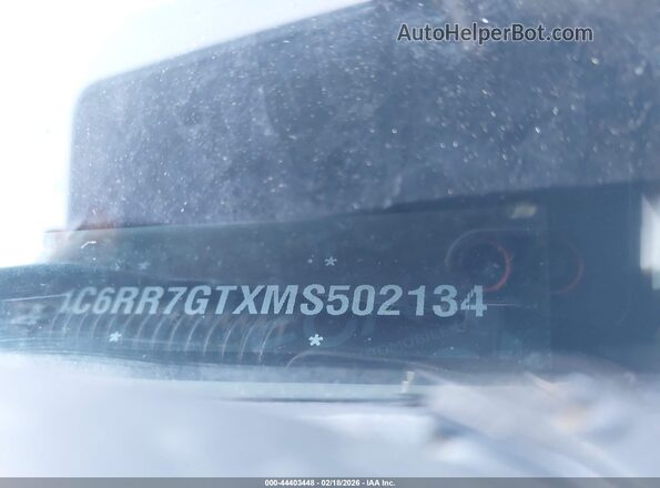 1C6RR7GTXMS502134 2021 RAM 1500 CLASSIC Black Widok komory silnika