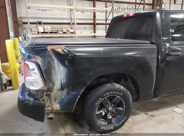 1C6RR7KG0GS290083 2016 RAM 1500 Черный 