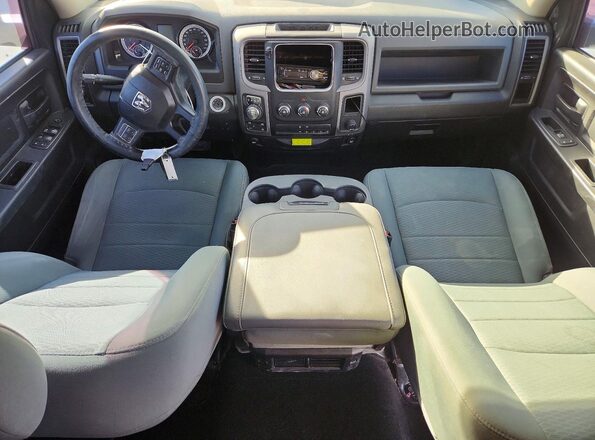 1C6RR7KT8GS167368 2016 RAM 1500 Черный Вид панели приборов