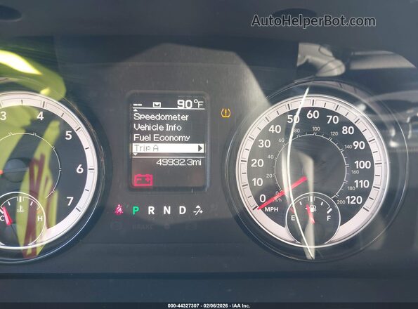 1C6RR7LG7RS155362 2024 RAM 1500 CLASSIC Красный Вид задних сидений