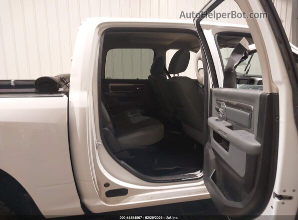 1C6RR7LT2JS258366 2018 RAM 1500 White VIN კოდის სტიკერის ხედი