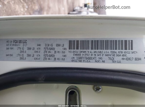 1C6RR7VT6HS691471 2017 RAM 1500 Белый Вид подкапотного пространства