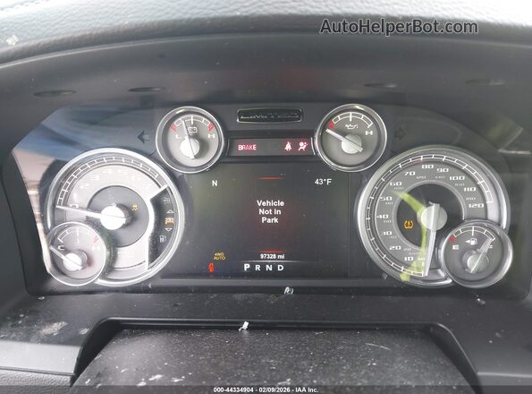 1C6RR7WT7HS643296 2017 RAM 1500 Maroon Vista de los asientos traseros