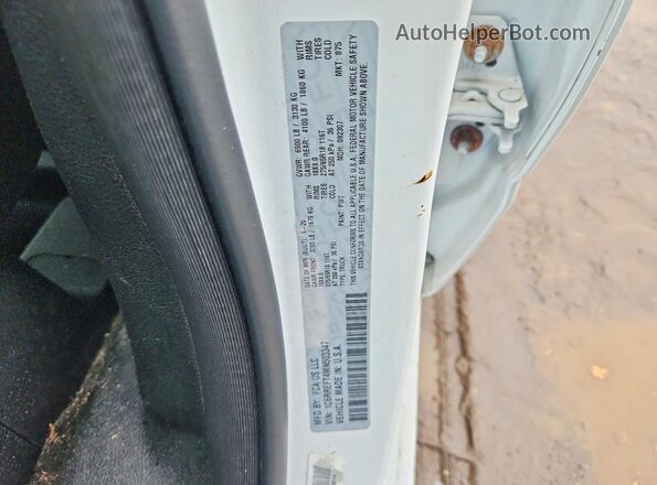 1C6RREFT4MN503347 2021 RAM 1500 Белый Вид подкапотного пространства