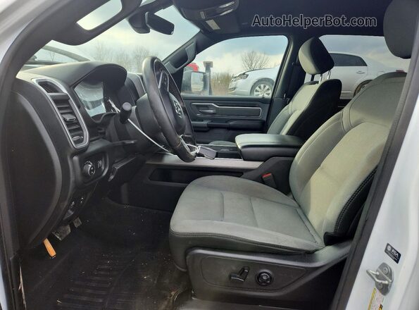 1C6RREFT4MN503347 2021 RAM 1500 Белый Вид салона спереди