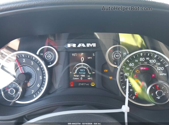 1C6RRFCG8SN669803 2025 RAM 1500 Black Widok tylnych siedzeń