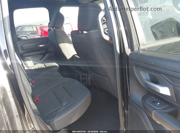 1C6RRFCG8SN669803 2025 RAM 1500 Black Widok naklejki z numerem VIN