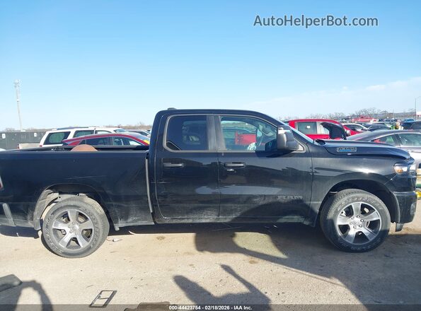 1C6RRFCG8SN669803 2025 RAM 1500 Black Widok wnętrza z tyłu