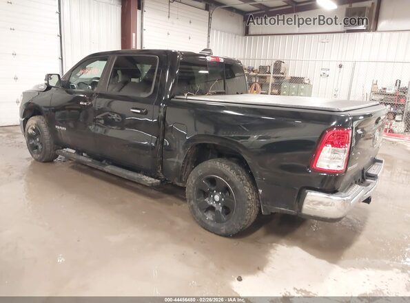 1C6RRFFG2KN722944 2019 RAM 1500 Черный Задняя левая четверть