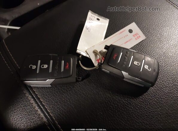 1C6RRFFG2KN722944 2019 RAM 1500 Черный Вид панели приборов