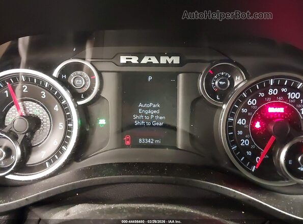 1C6RRFFG2KN722944 2019 RAM 1500 Черный Вид задних сидений
