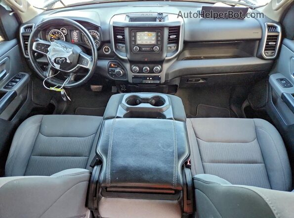 1C6RRFFG9KN847147 2019 RAM 1500 Black Vista del salpicadero