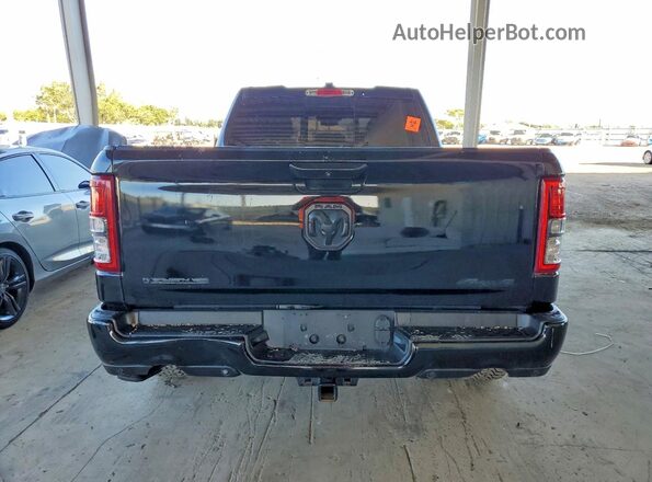 1C6SRFBT5MN796088 2021 RAM 1500 Черный Вид салона спереди