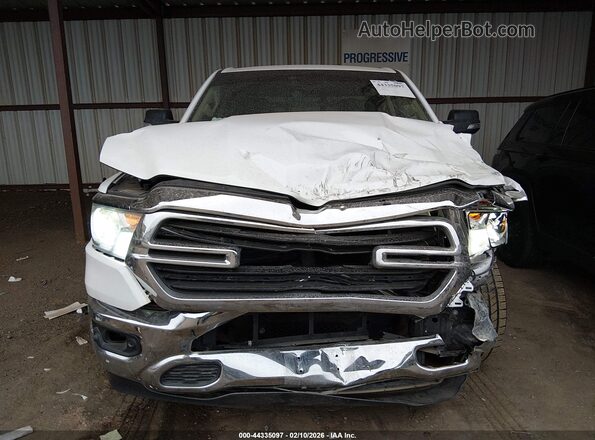 1C6SRFBTXKN602541 2019 RAM 1500 Белый Вид щитка приборов
