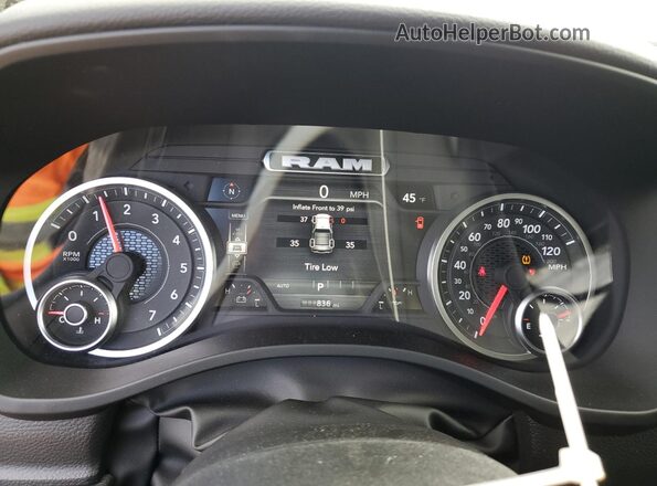 1C6SRFFT4TN212045 2026 RAM 1500 Серый Вид щитка приборов
