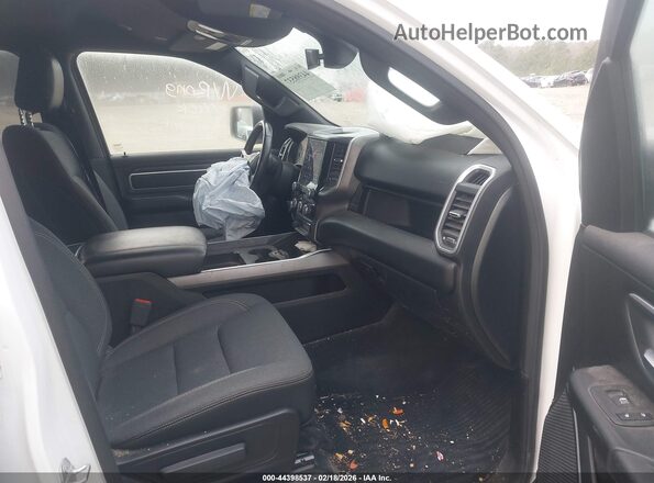 1C6SRFFT5MN566559 2021 RAM 1500 White Widok wnętrza z przodu